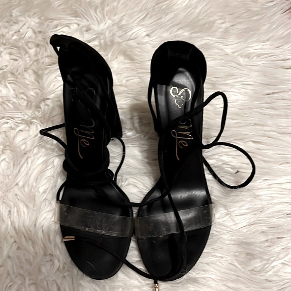 Black used heels ok condition 6.5 size